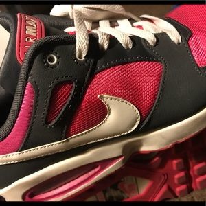 WOMENS Nike Air Max Coliseum RCR